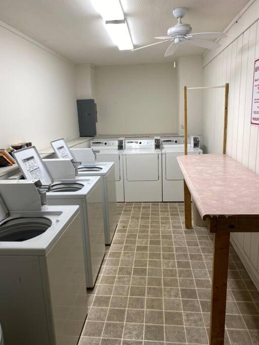 Perfect Location At The Beach! 1St Floor Unit ! Myrtle Beach Bagian luar foto