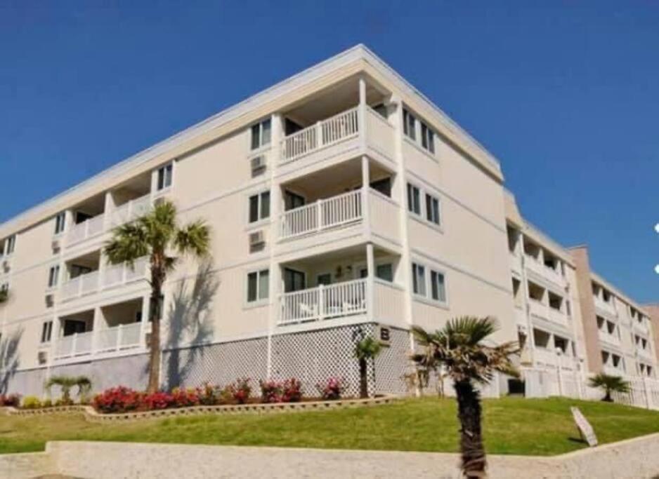 Perfect Location At The Beach! 1St Floor Unit ! Myrtle Beach Bagian luar foto